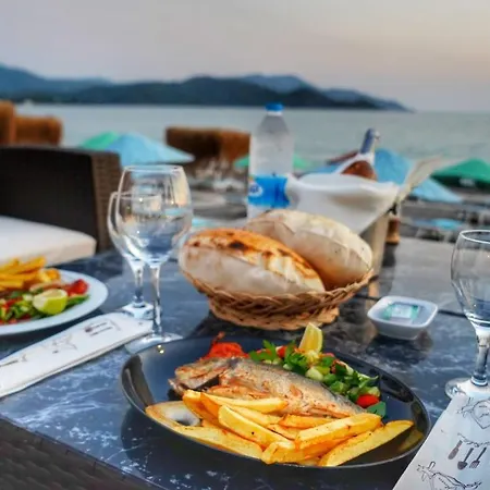 Yücel Otel
